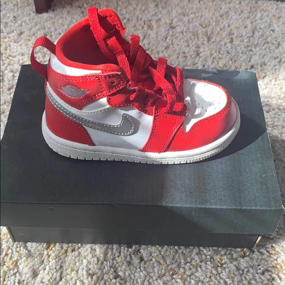 Jordan sneakers 6c